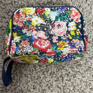 Ban.do Women's‎ Vegan Leather Getaway Toiletry Bag, Travel Kit Organizer Bag  CP